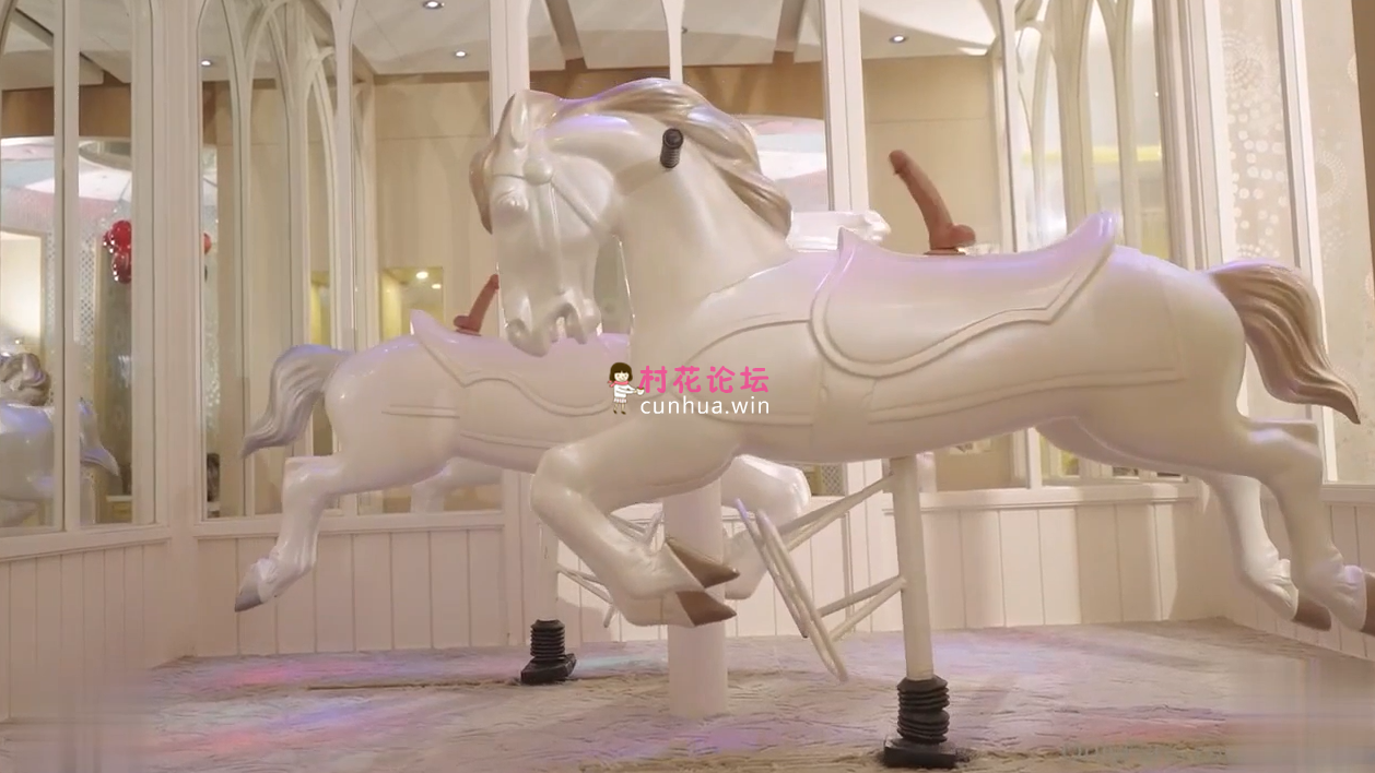 【度盘】【1V571M】巨乳淫娃—辛尤里12月新作 和闺蜜搭乘诸葛木马骑乘升天-福利岛