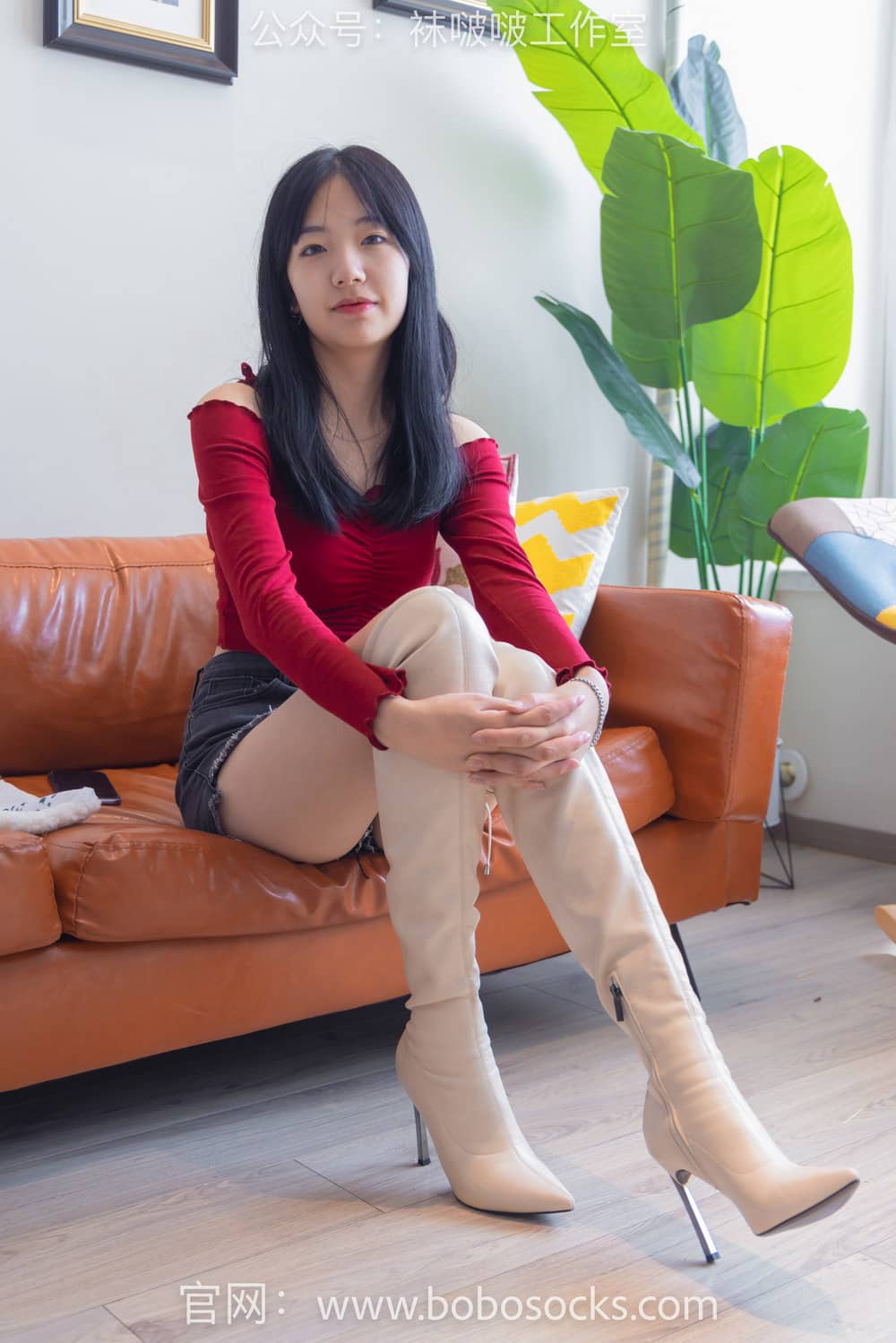 [BoBoSocks袜啵啵] NO.120 小甜豆-高跟长靴、白棉袜、裸足 [170P1V6.92G]-福利岛