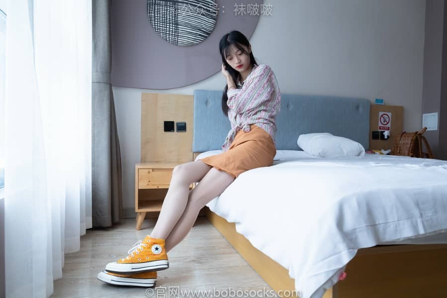 [BoBoSocks袜啵啵] NO.008 涵涵-帆布鞋、白色短棉袜、肉丝 [139P1V3.94G]-福利岛