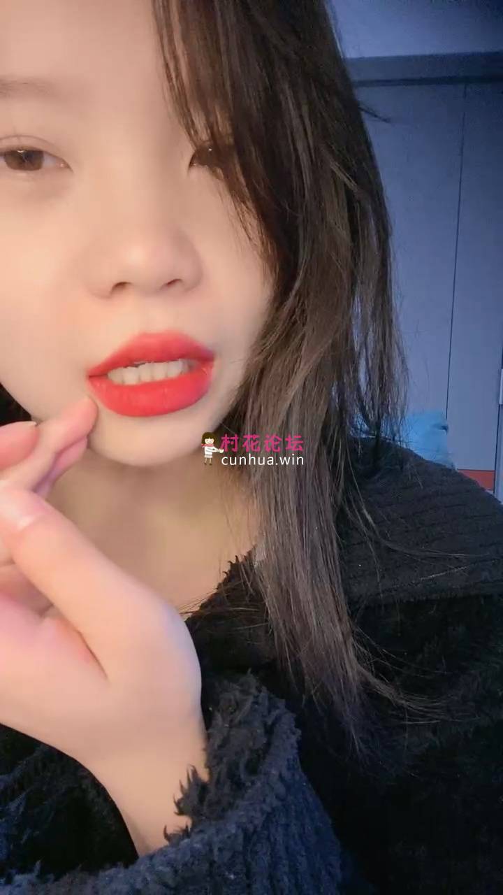 烈焰红唇性感尤物！蒙上眼镜红色丝袜！[1V 1.56G 百度云]-福利岛