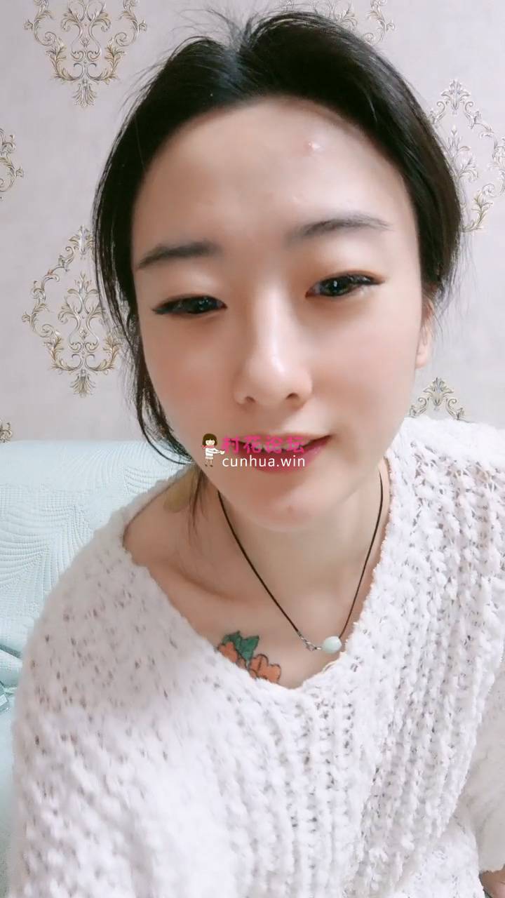 纹身甜美小姐姐！操起了非常骚！跪地按着[1V 2.61G 百度盘]-福利岛