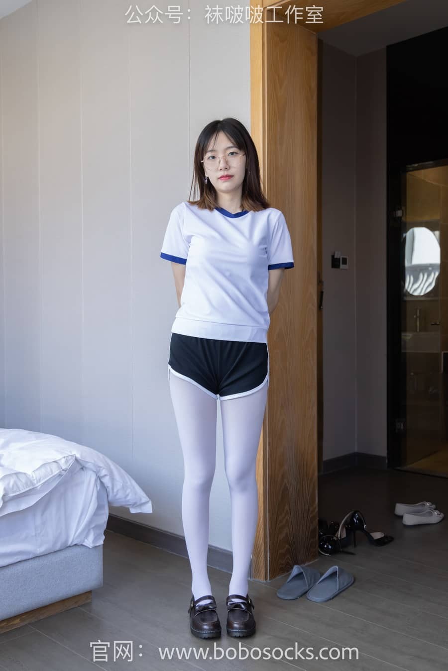 [BoBoSocks袜啵啵] NO.108 小甜豆-皮鞋、厚白丝、踩奶油蛋糕剧情 [137P1V5.43G]-福利岛