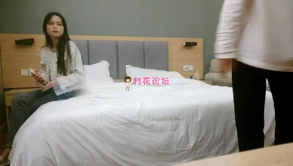 2022.11.18，【无情的屌】，19岁小美女[2V 333M 百度盘]-福利岛