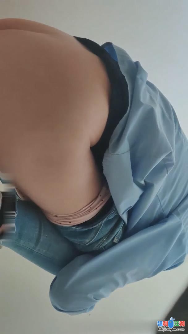 [厕拍]
[资源详情]
食品厂内部员工女厕现场近距离贴B拍【2G】-福利吧