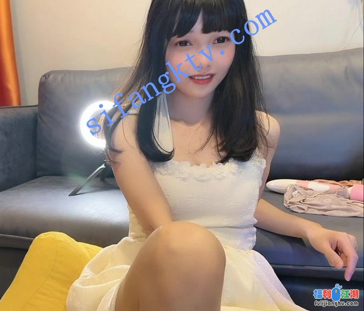 [网红直播]
[资源详情]
❤❤❤【kekexixi】20岁，学生，恋爱校花类型，道具自慰流水【11G】-福利吧