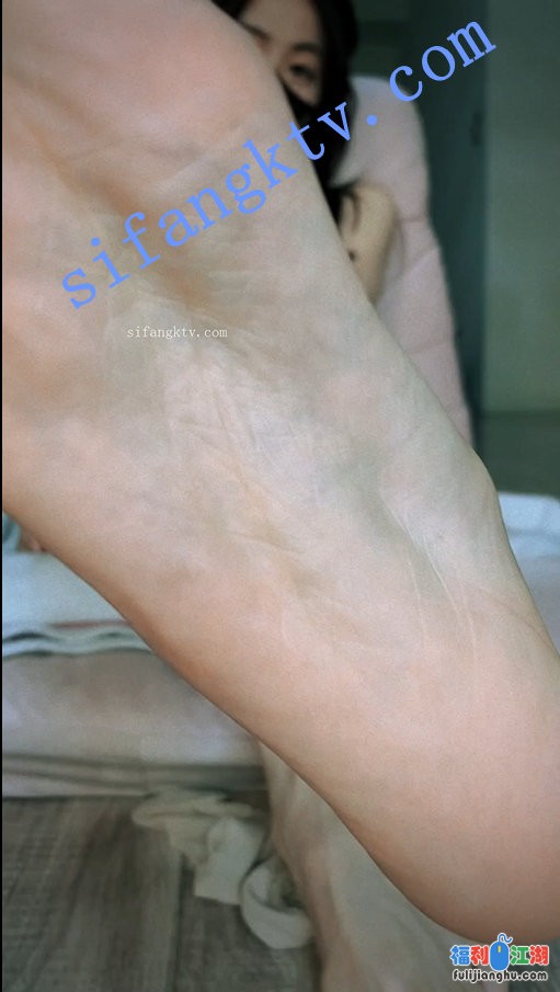 [网红/福利姬[推特/快手/微博]]
[资源详情]
❤️推特足交女神❤️依依❤️运动内衣短肉丝诱惑淫语控【0.4G】-福利吧