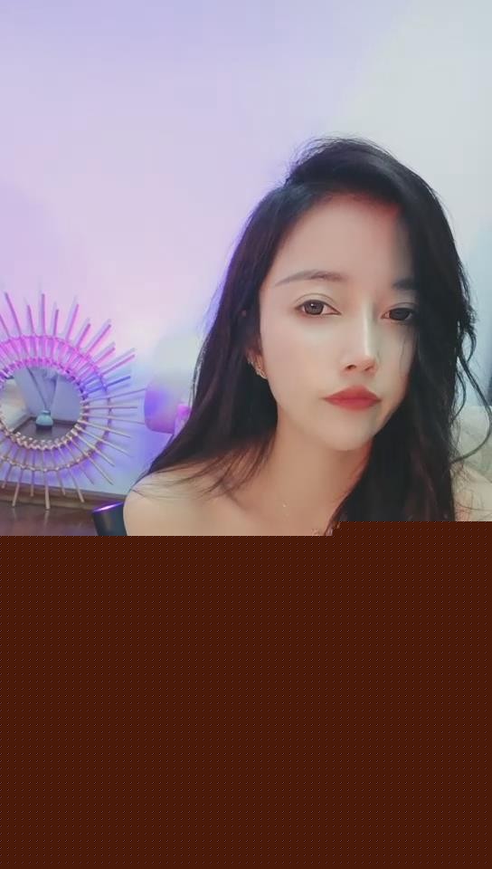 [网红直播]
[资源详情]
上海超顶一级模特儿 一库一库 逼里塞棉条、大姨妈来了，大哥一刷火箭1v 11p 1.09g【百度网盘】-福利吧