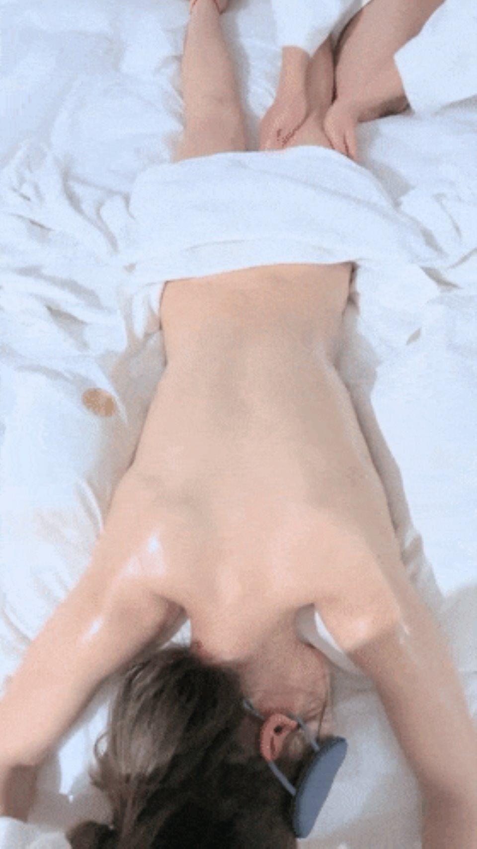 [3p&多p] [转载搬运] 绿帽老公的乐趣，找男技师3P，肤白貌美佳人，怎么舍得的 [6v+1.4g][百度盘]-福利岛