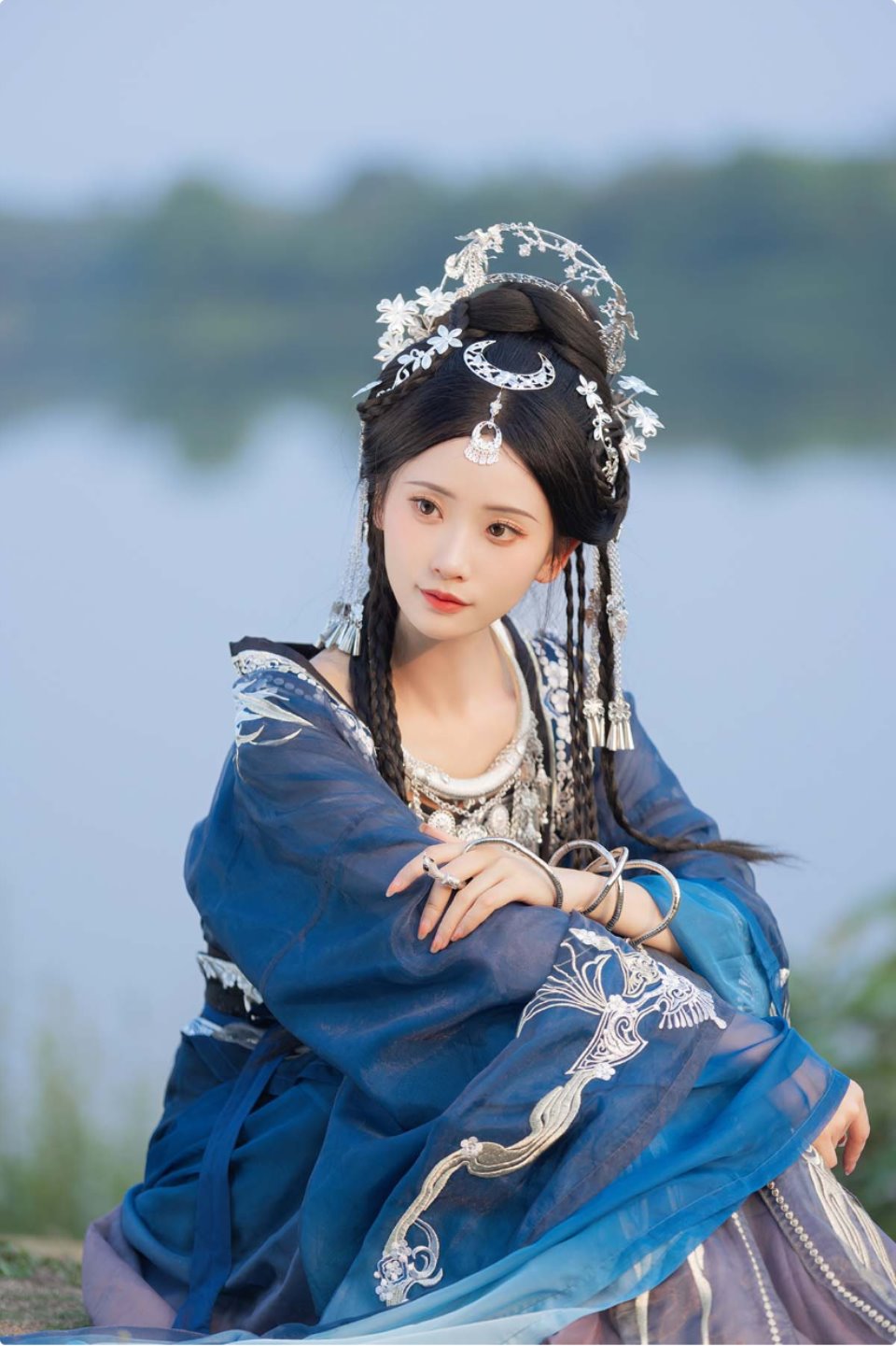 [YITUYU艺图语]2023.07.06 苗疆圣女 嘉月月月-福利岛