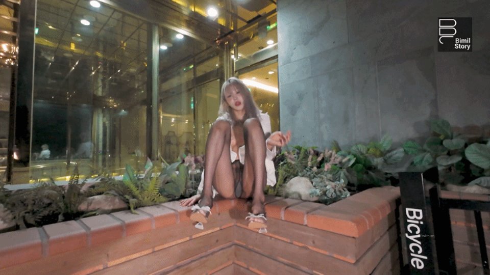 女团成员-Tae 12月最新VIP 户外露出-恋夜福利