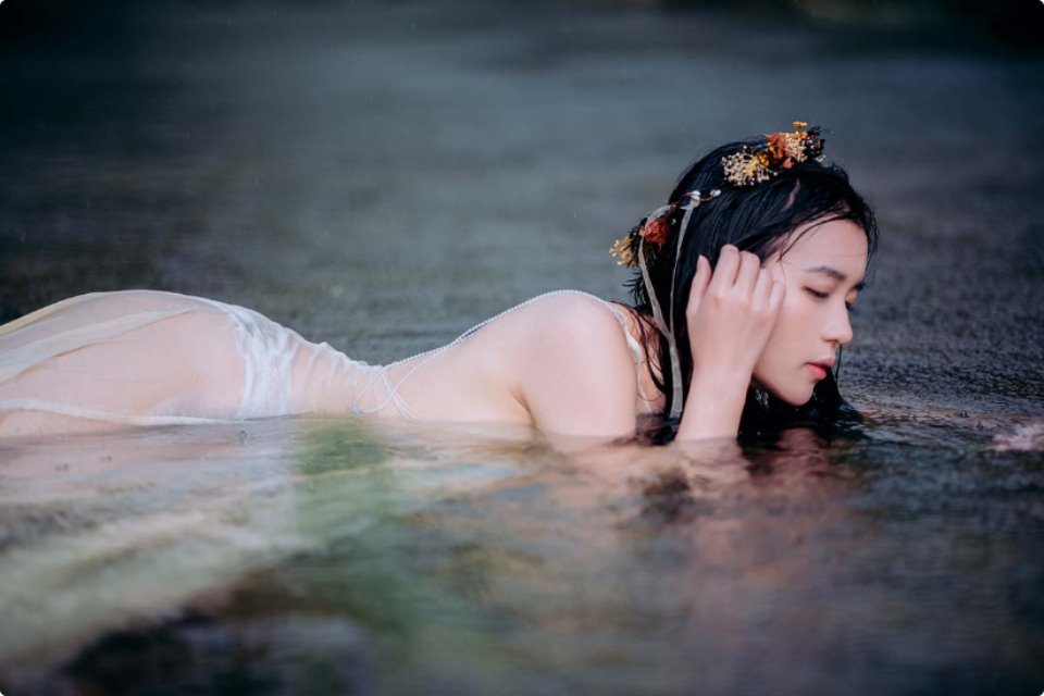 [YITUYU艺图语]2023.07.20 氤氲少女 芷婷-福利岛
