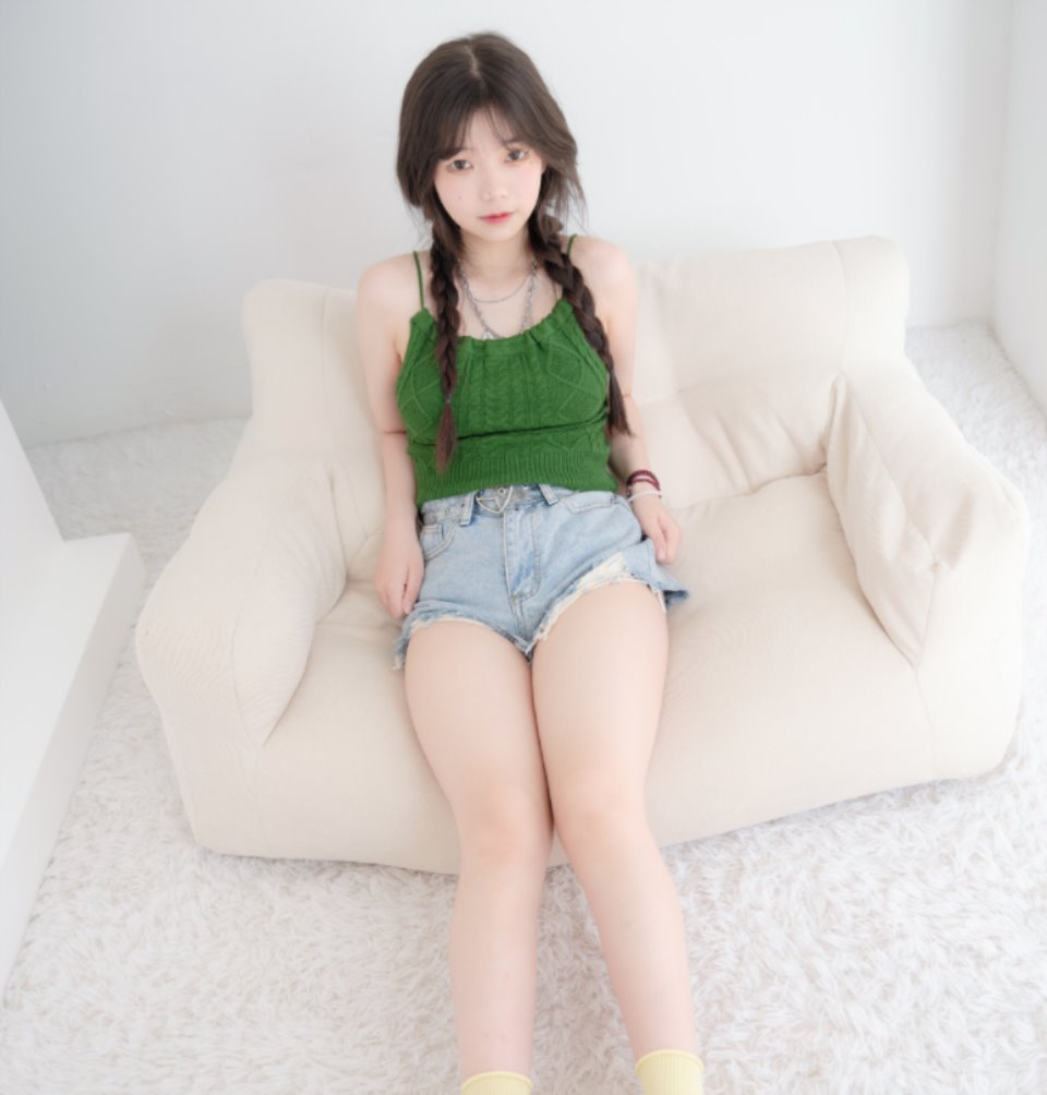 紧急企划-奶昔-绿背心（R18）[169P1V.29.3G]-福利岛