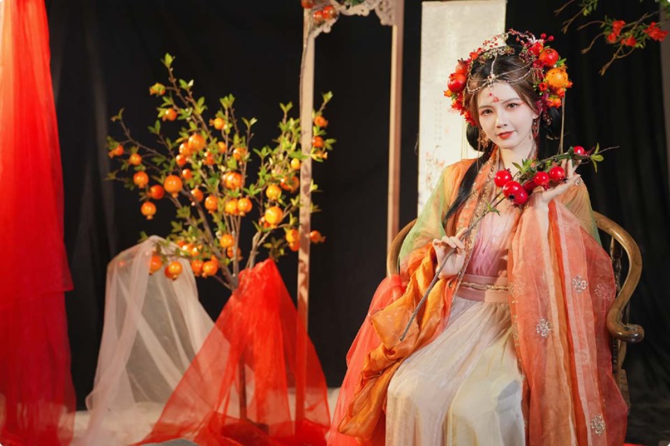 [YITUYU艺图语]2023.07.25 十二花神之石榴花神 Tifa丁小妮-福利岛
