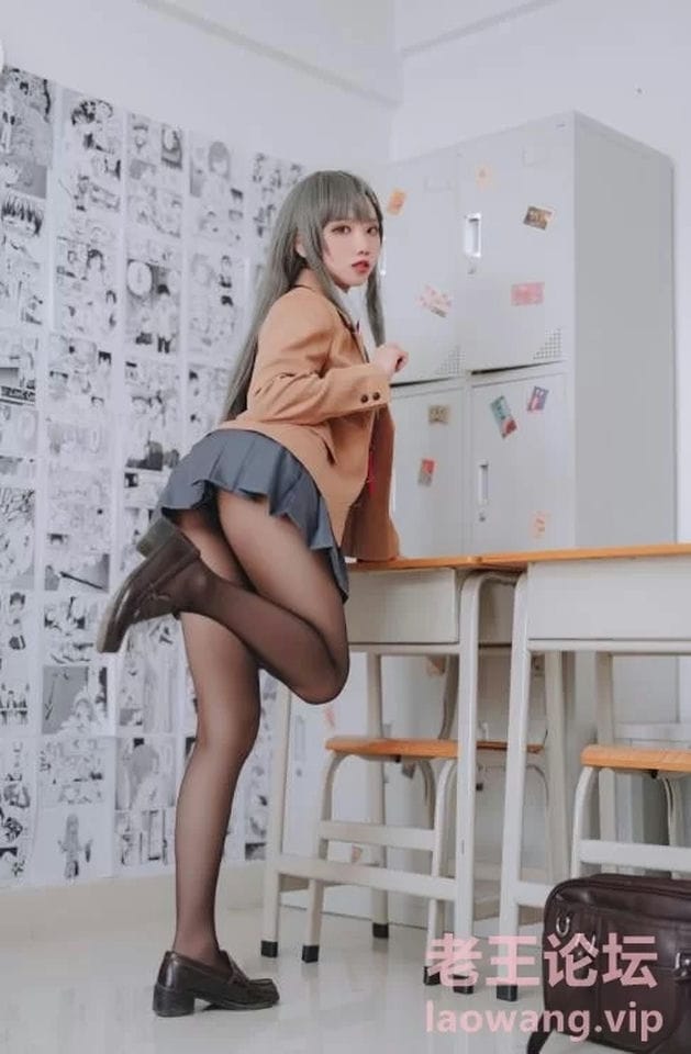 [国产coser] [转载搬运] 果咩酱w – 麻衣校服 30P-434M 【百度云】 [30P+434M][百度盘]-福利岛
