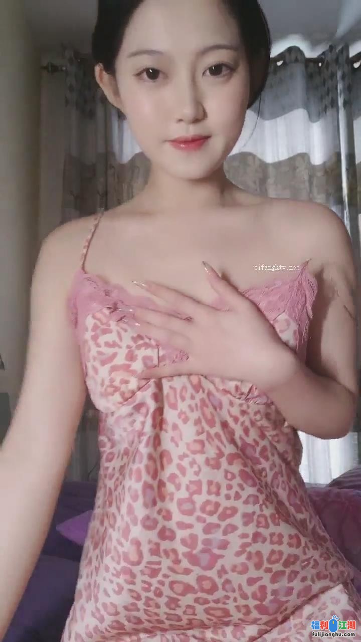 [网红直播]
[资源详情]
【想要爸爸抱】高颜值嫩妹 道具口活特写扒穴自慰【0.95G】-福利吧