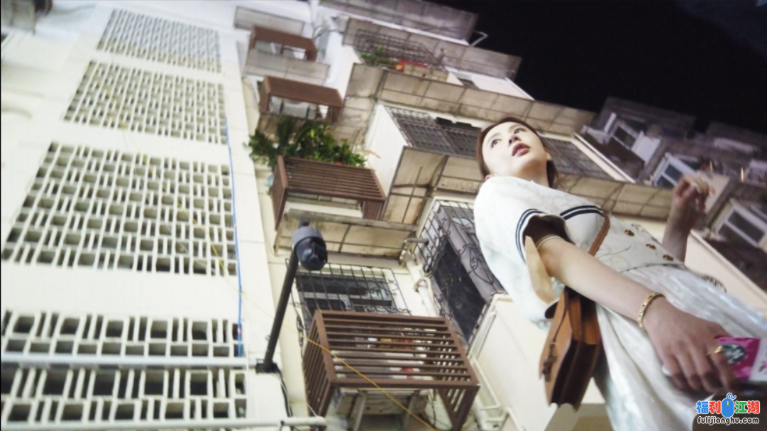 [街拍CD]
[资源详情]
【EVE】☀️原创CD☀️046.穿gucci的白富美透明内裤黑森林【581M】【自行打包】-福利吧