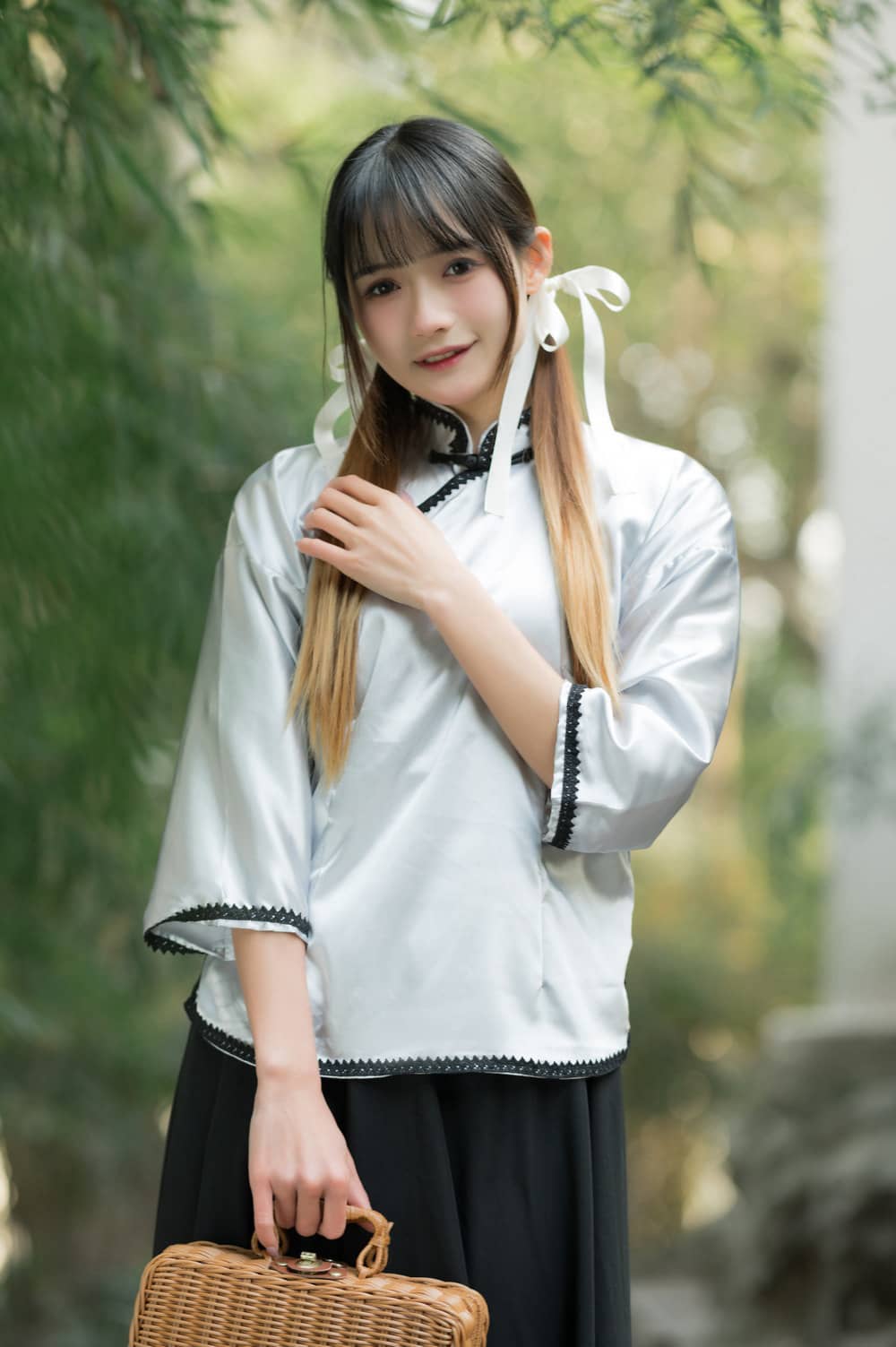 兔子Zzz不吃胡萝卜 – 碧玉 [22P102M]-福利岛
