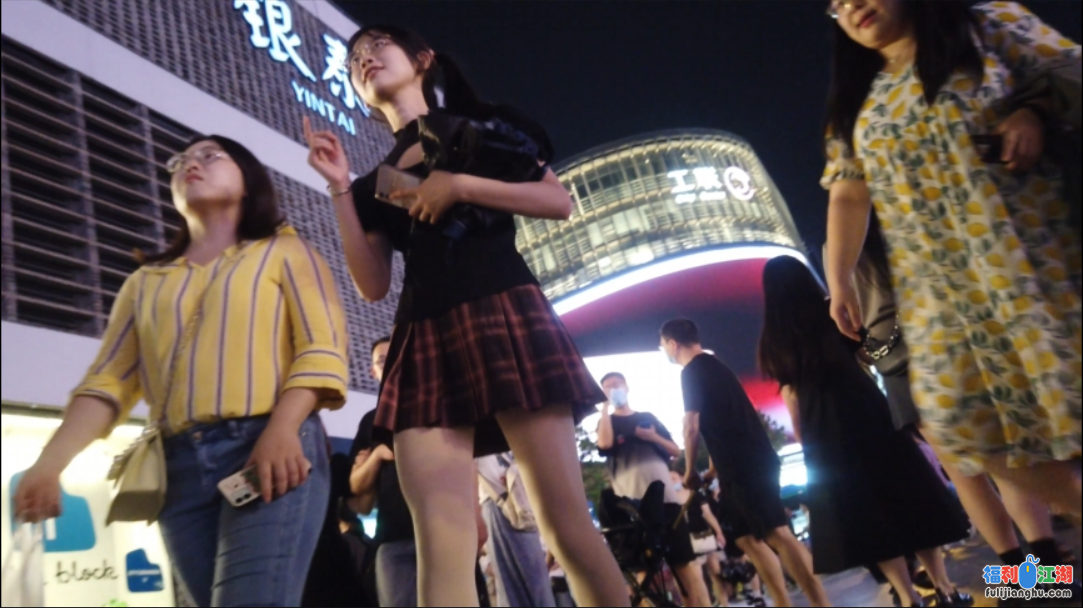 [街拍CD]
[资源详情]
【EVE】☀️原创CD☀️059.JK肉丝眼镜学生妹白内-福利吧