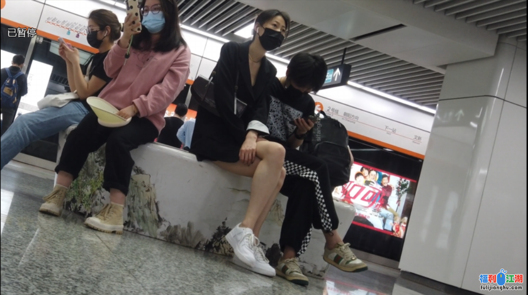 [街拍CD]
[资源详情]
【EVE】☀️原创CD☀️011.超长抄底温婉妹子大长腿骚丁露毛【2.82G】【自行打包】-福利吧