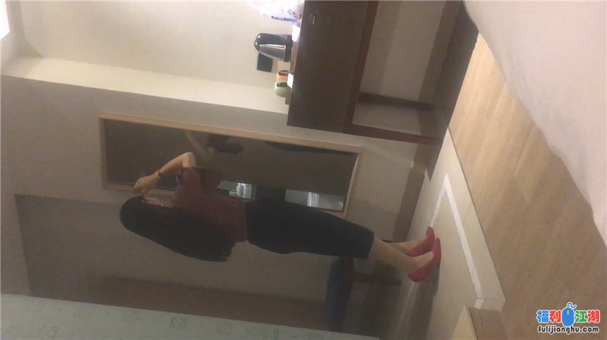 [P站/91/自拍]
[资源详情]
周末和办公室40岁风韵犹存的张姐酒店开房 活好什么都敢玩干起来真带劲 完美露脸[469MB/度盘]-福利吧