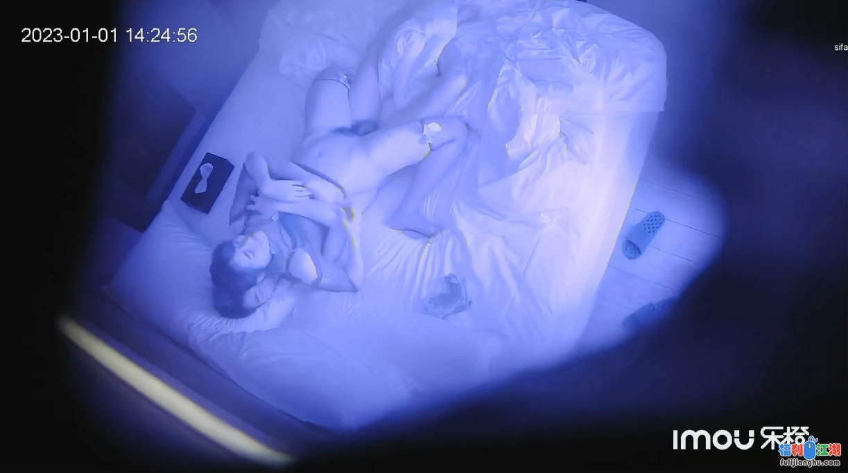 [360]
[资源详情]
2022-1-1乐橙酒店❤️性感蕾丝内衣眼镜反差婊和男友啪啪【0.4G】-福利吧