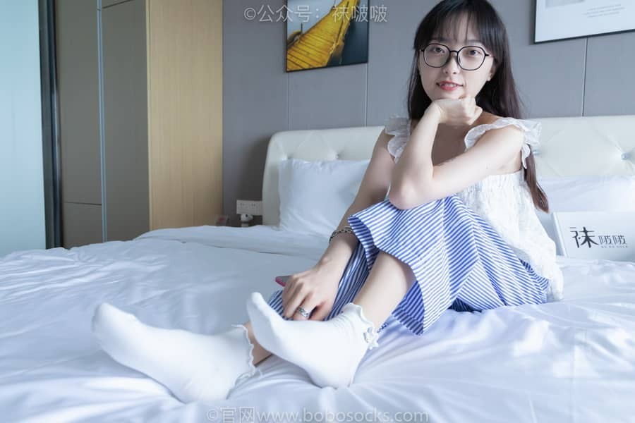 [BoBoSocks袜啵啵] NO.027 稚予- vans、白色棉袜、肉丝 [136P1V3.35G]