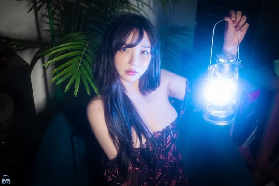 [BLUECAKE] Son Ye-Eun (손예은) – Nothing RED+ [91P2.35G]-福利岛