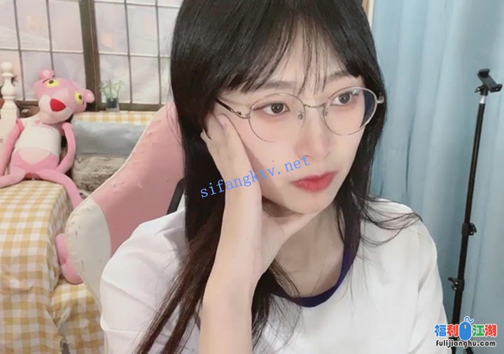 [网红直播]
[资源详情]
极品眼镜妹~【agnes-sss】清纯外表~长腿黑丝~白领装~全裸跳蛋~ 【5.2G】-福利吧