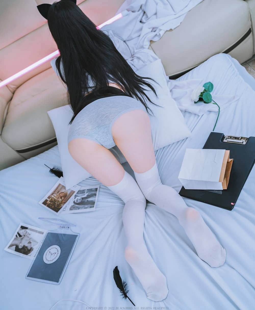 乐摄图[Blackbird] Yuri - Office look [40P809M]预览图3