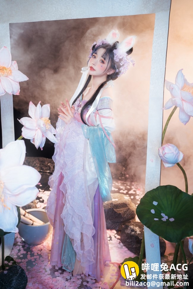 [Cosplay] 爆机少女喵小吉 – 绮怀 / 荷花池 [65P+3V/1.3G]-福利吧