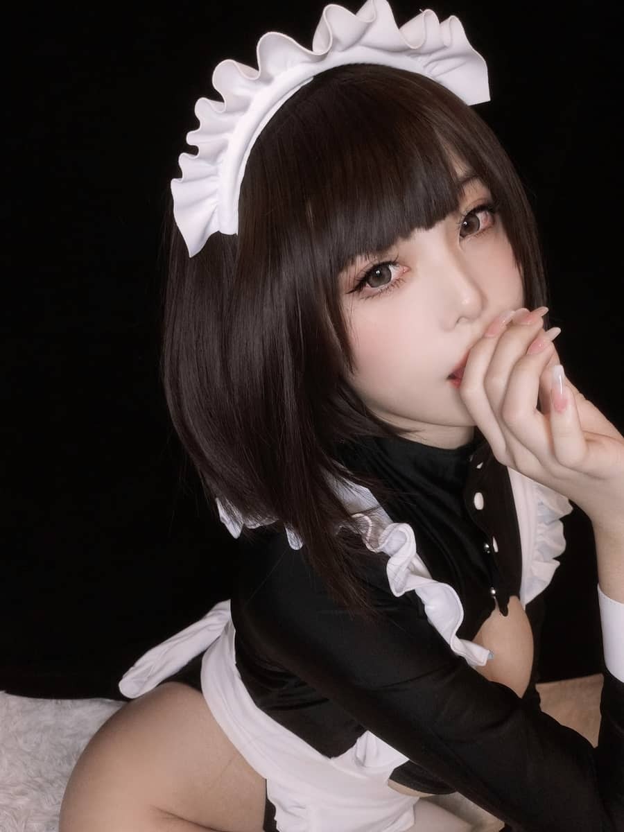 蜜汁猫裘 NO.082 歪萌高叉女仆自拍 [25P232M]-福利岛