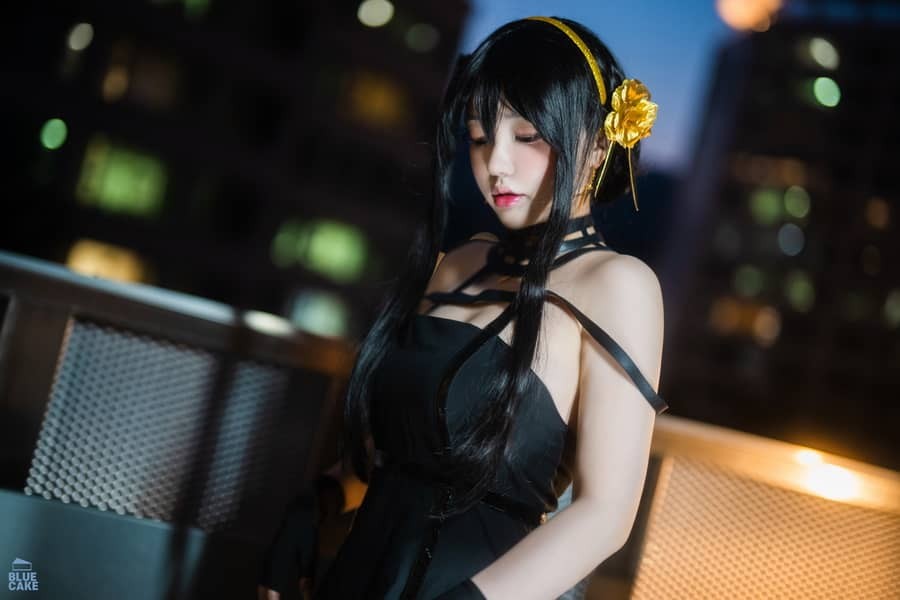 [BLUECAKE] Son Ye-Eun (손예은) – Black Rose RED+ [131P3.25G]-福利岛