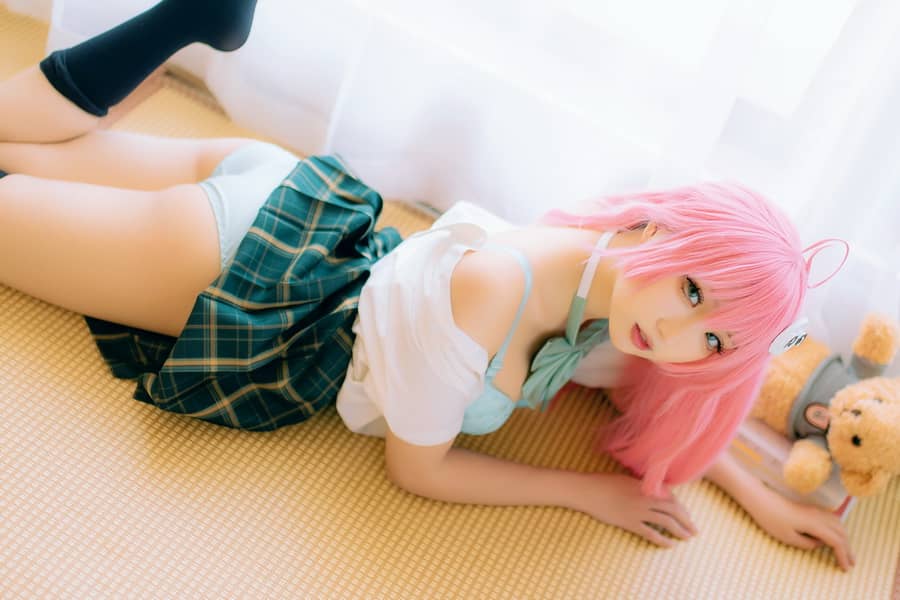 瓦斯塔亚小龙虾 – 校服 [17P70M]-福利岛