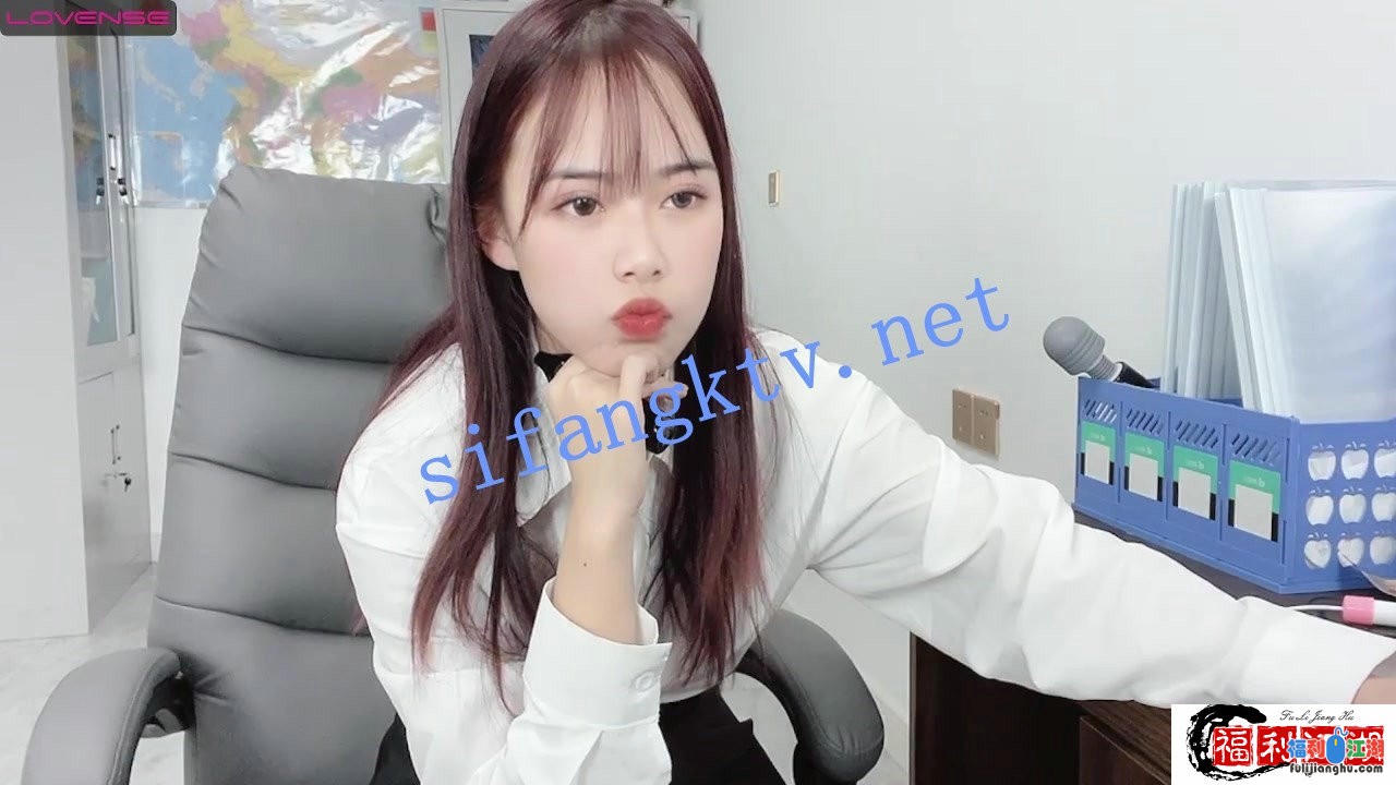 [网红直播]
[资源详情]
新人极品！1080p【-Nicole】办公室白领边上班~边跳蛋~一举两得【5.4G】-福利吧