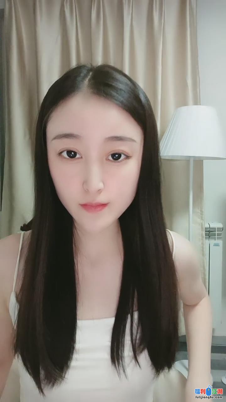 [网红直播]
[资源详情]
气质文静新人美女！初下海大尺度！小背心白嫩贫乳 多毛极品粉穴超嫩1V 1.30G【百度网盘】-福利吧