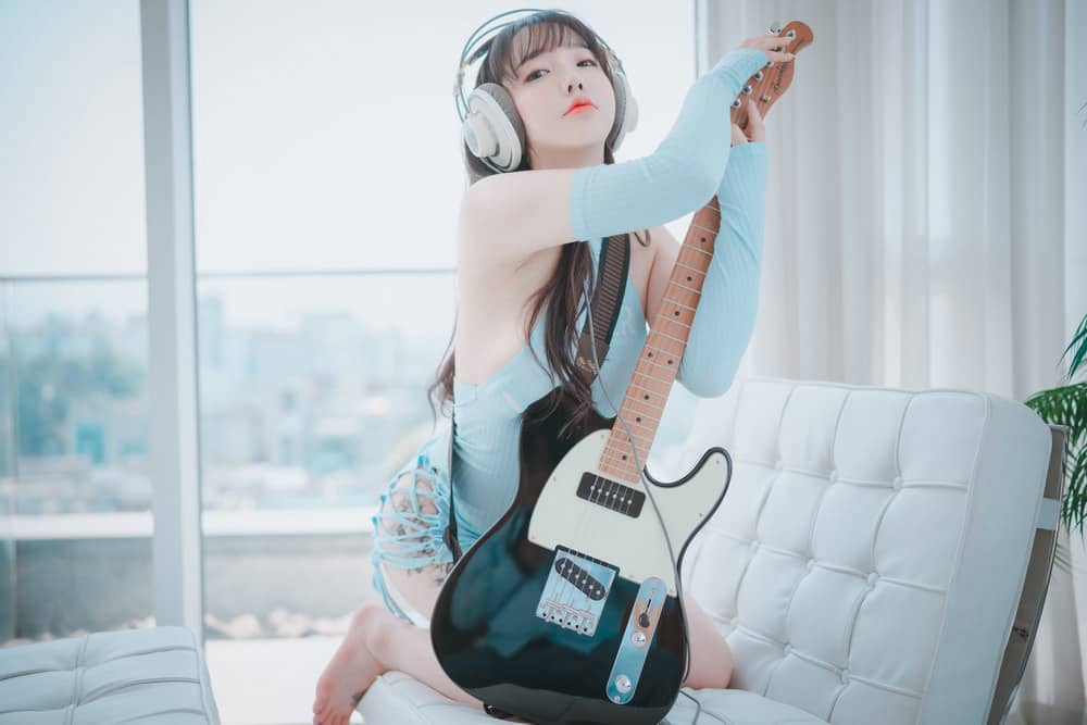 DJAWA – Ms. Slowhand [120P1V2.9G]-福利岛