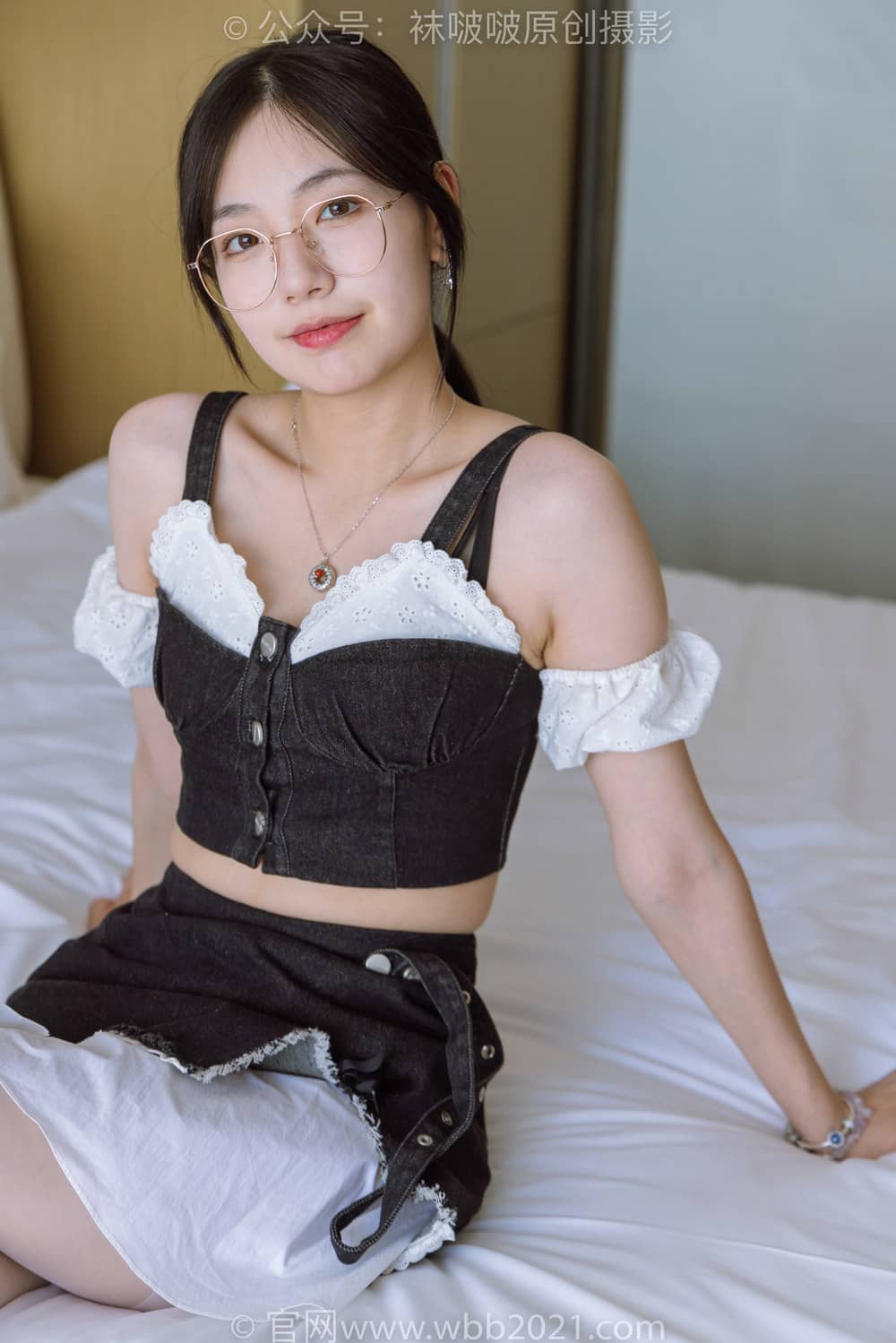 [BoBoSocks袜啵啵] NO.235 小甜豆-两双高跟鞋、白丝 [147P1V6.51G]-福利岛
