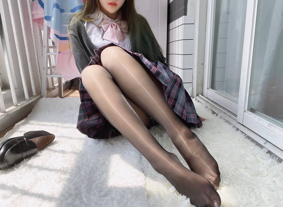 eloise软软 NO.011 JK黑丝包 [52P210M]