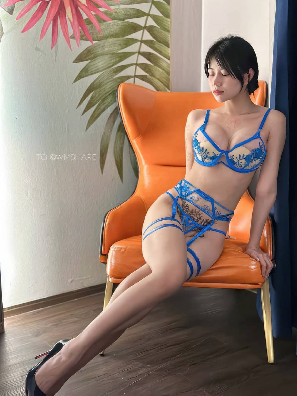 鱼神 – 蓝色内衣 [20P69M]-福利岛