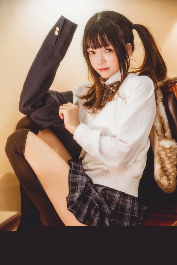 [Cosplay]
[喵糖映画]JKL.004 学妹JK制服[40P／732MB]-福利吧