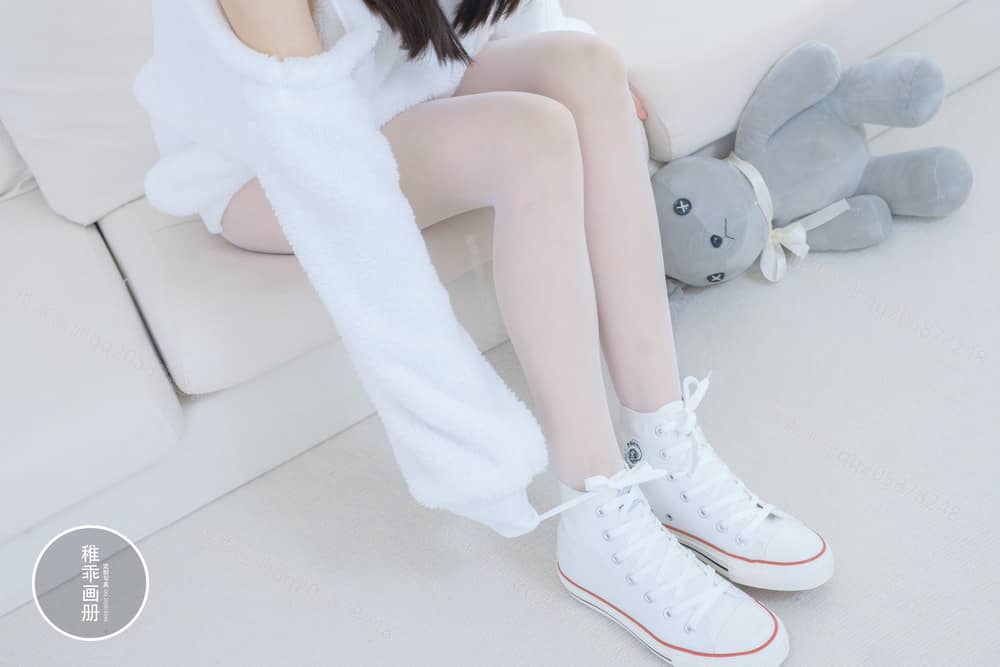稚乖画册 – 晴空04 赤西夜夜 白丝双马尾 [80P1V1.85G]-福利岛