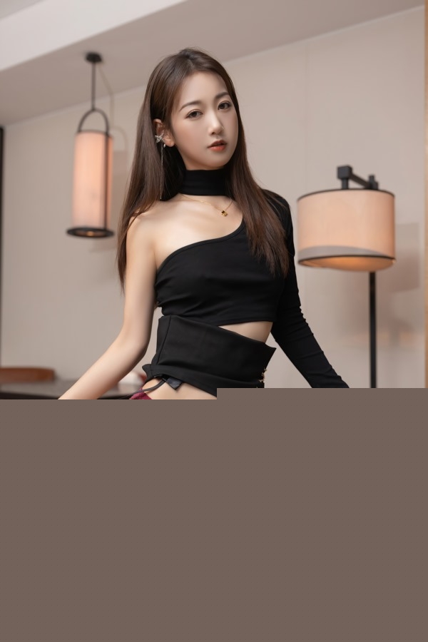 [XIUREN秀人网]
[XIUREN秀人网]2021.10.13 VOL.4061 唐安琪[81+1P／774MB]-福利吧