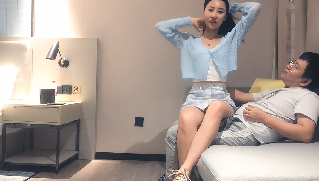 【AI高清2K修复】2020.11.3【太子极品探花】约操外围小姐姐，翘臀美乳沙发啪啪【1V 672M BT+百度盘】-福利岛