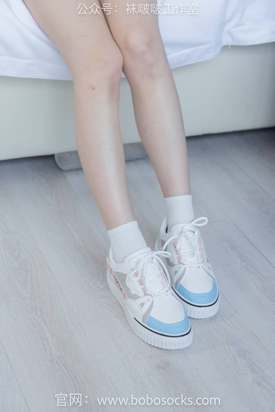 [BoBoSocks袜啵啵] NO.101 苏苏-板鞋、白棉袜、裸足 [140P1V5.46G]-福利岛
