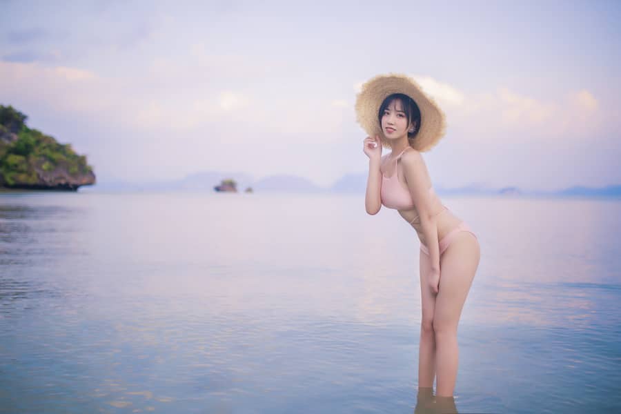 念雪 – 粉色泳衣 [30P235M]-福利岛