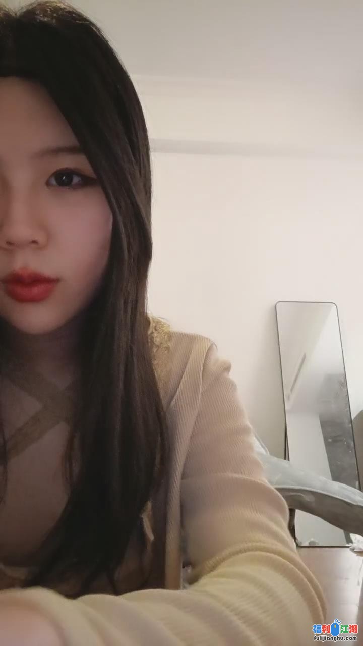 [网红直播]
[资源详情]
烈焰红唇网红小姐姐！躺在床上寂寞秀一段！撩起裙子掰穴1V 223MB【百度网盘】-福利吧