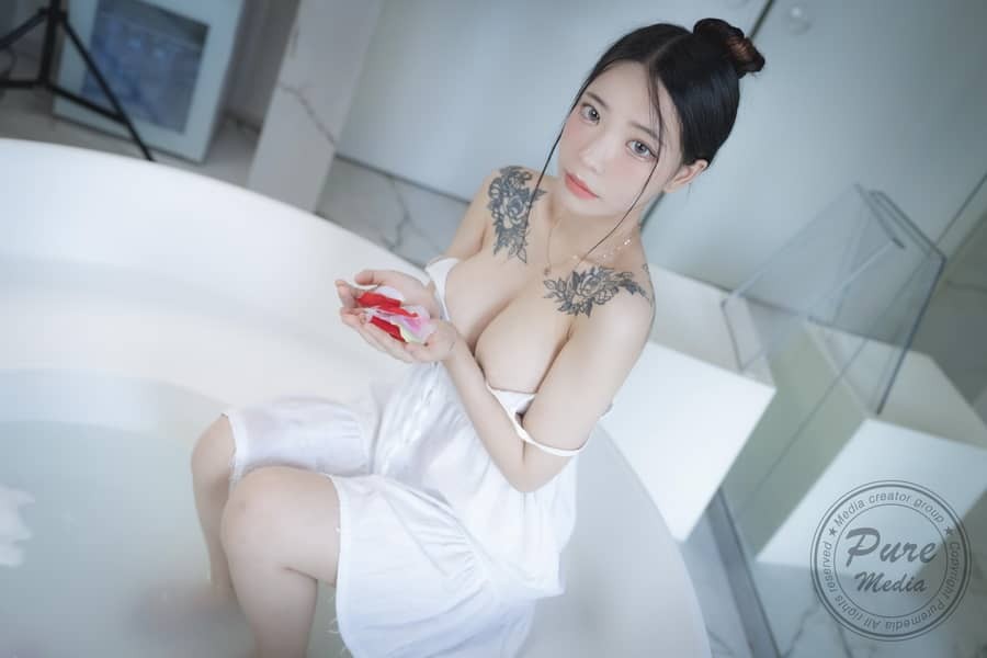 Pure Media Vol.196 Yeon Hwa (연화) [96P162M]-福利岛