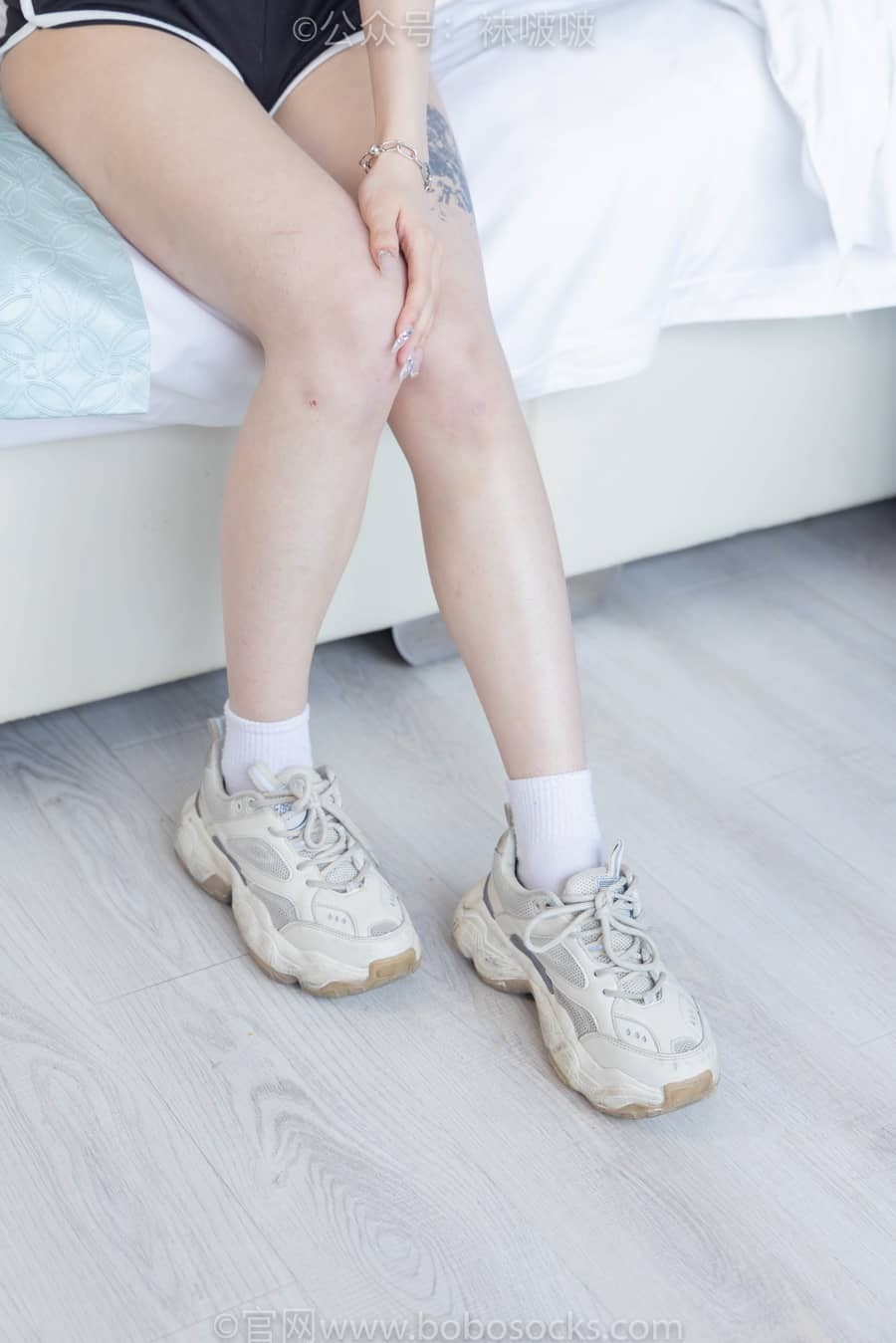 [BoBoSocks袜啵啵] NO.084 苏苏-运动鞋、日常所穿白棉袜、裸足 [140P1V4.99G]-福利岛