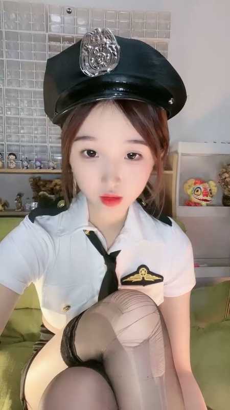 纯欲系天花板女神 兔兔兔小白 [2V/2.35G]-福利岛