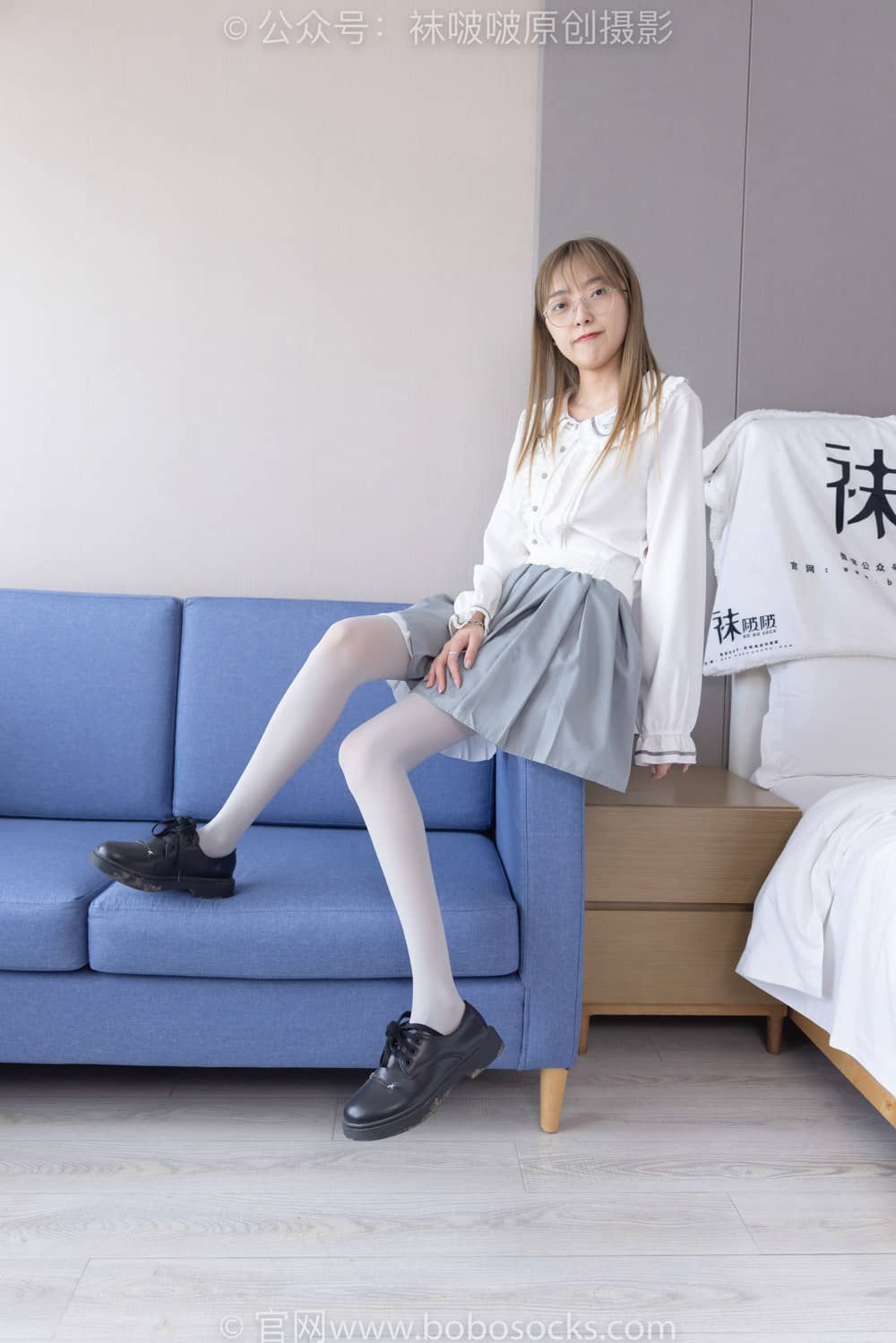 [BoBoSocks袜啵啵] NO.213 稚予-黑皮鞋、厚灰丝（花絮版） [140P1V5.5G]-福利岛